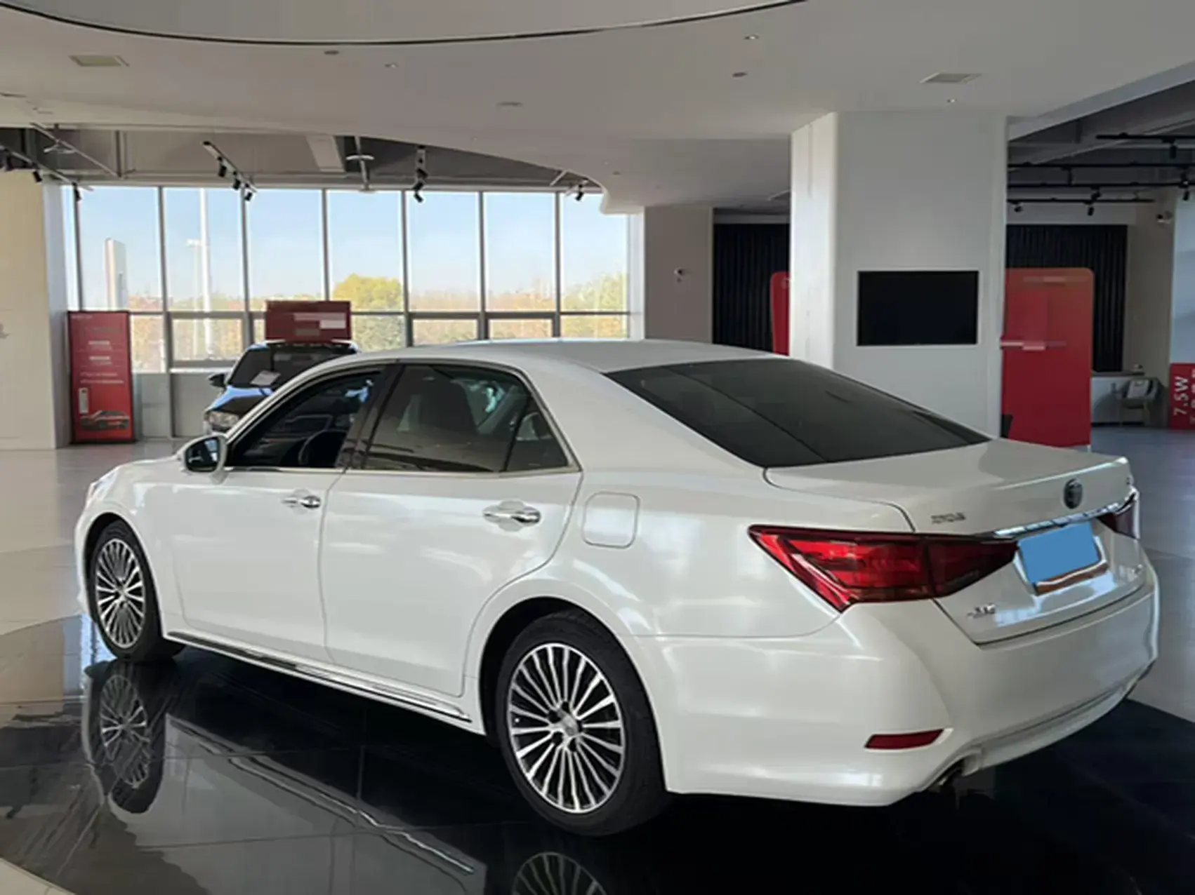 2018 TOYOTA HIGHLANDER thumbnail 4