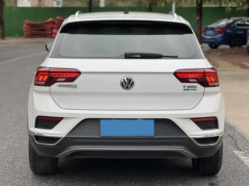 2018 MITSUBISHI ECLIPSE thumbnail 3