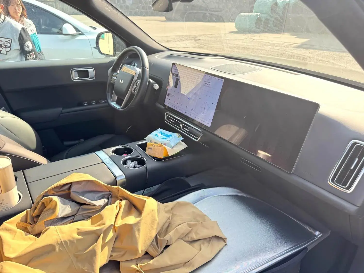 2023 LI L8 thumbnail 3