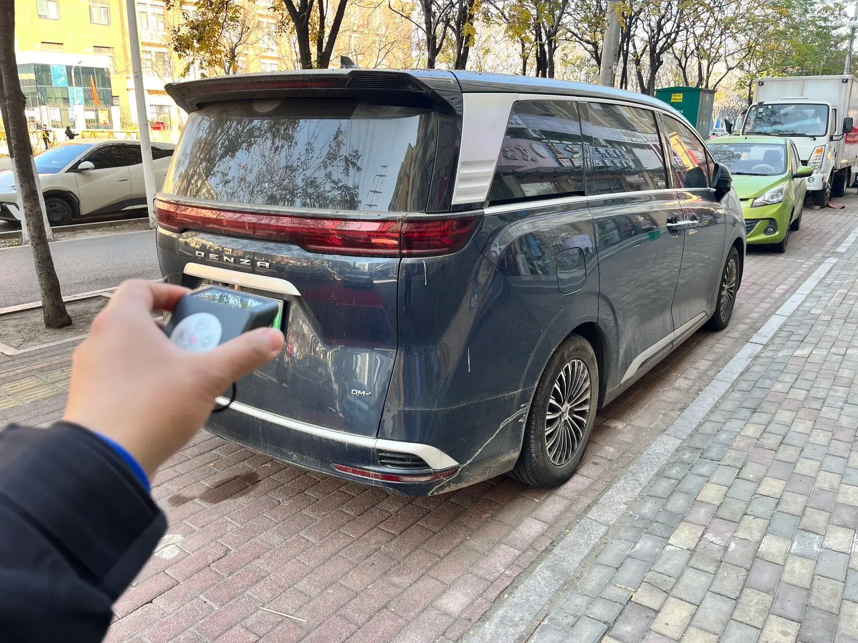 2022 HONGQI HS7 thumbnail 4
