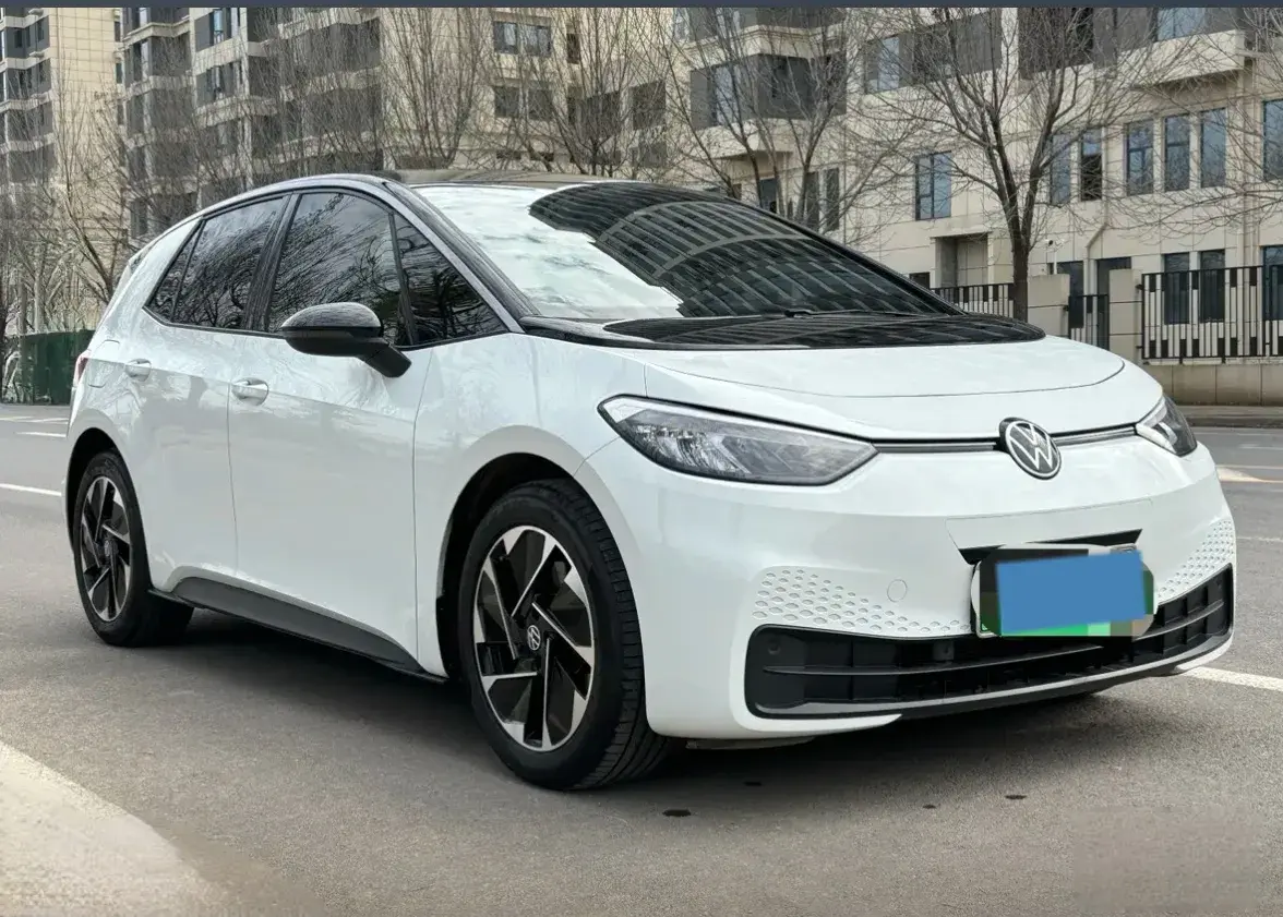 2025 VOLKSWAGEN ID.3 thumbnail 3
