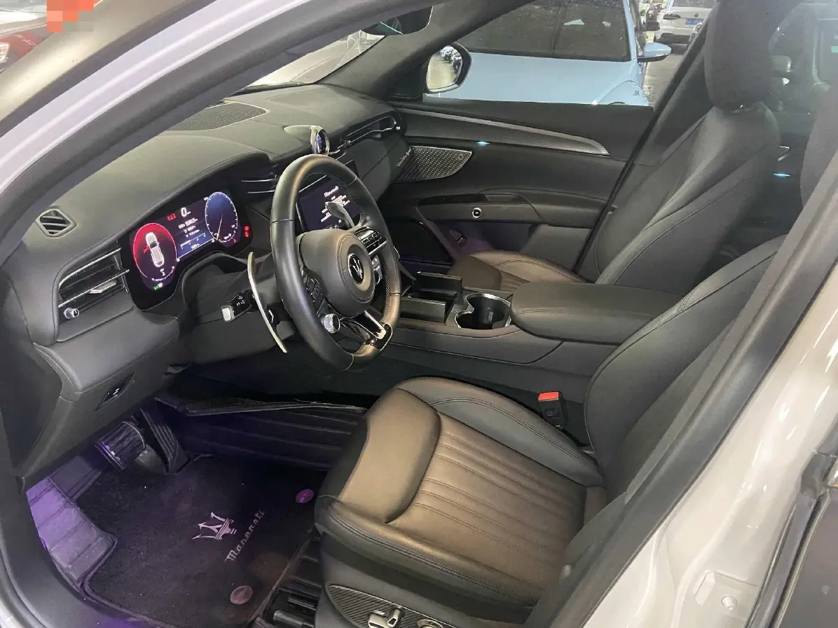 2023 Maserati Grecale 2.0T 300HP L4 8AT,autocango,china used car exporter,china ev exporter,chinese used car exporter,chinese used ev exporter