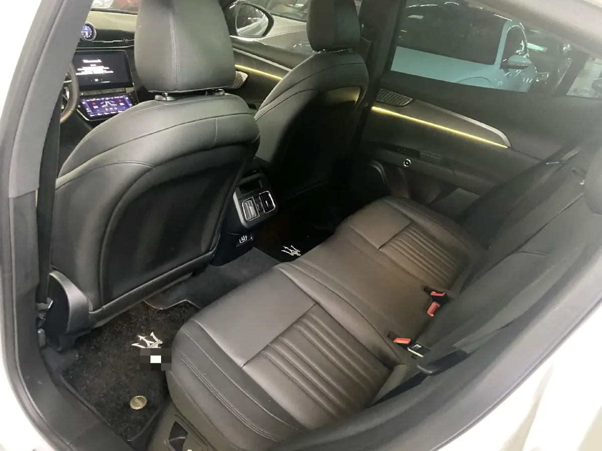 2023 Maserati Grecale 2.0T 300HP L4 8AT,autocango,china used car exporter,china ev exporter,chinese used car exporter,chinese used ev exporter