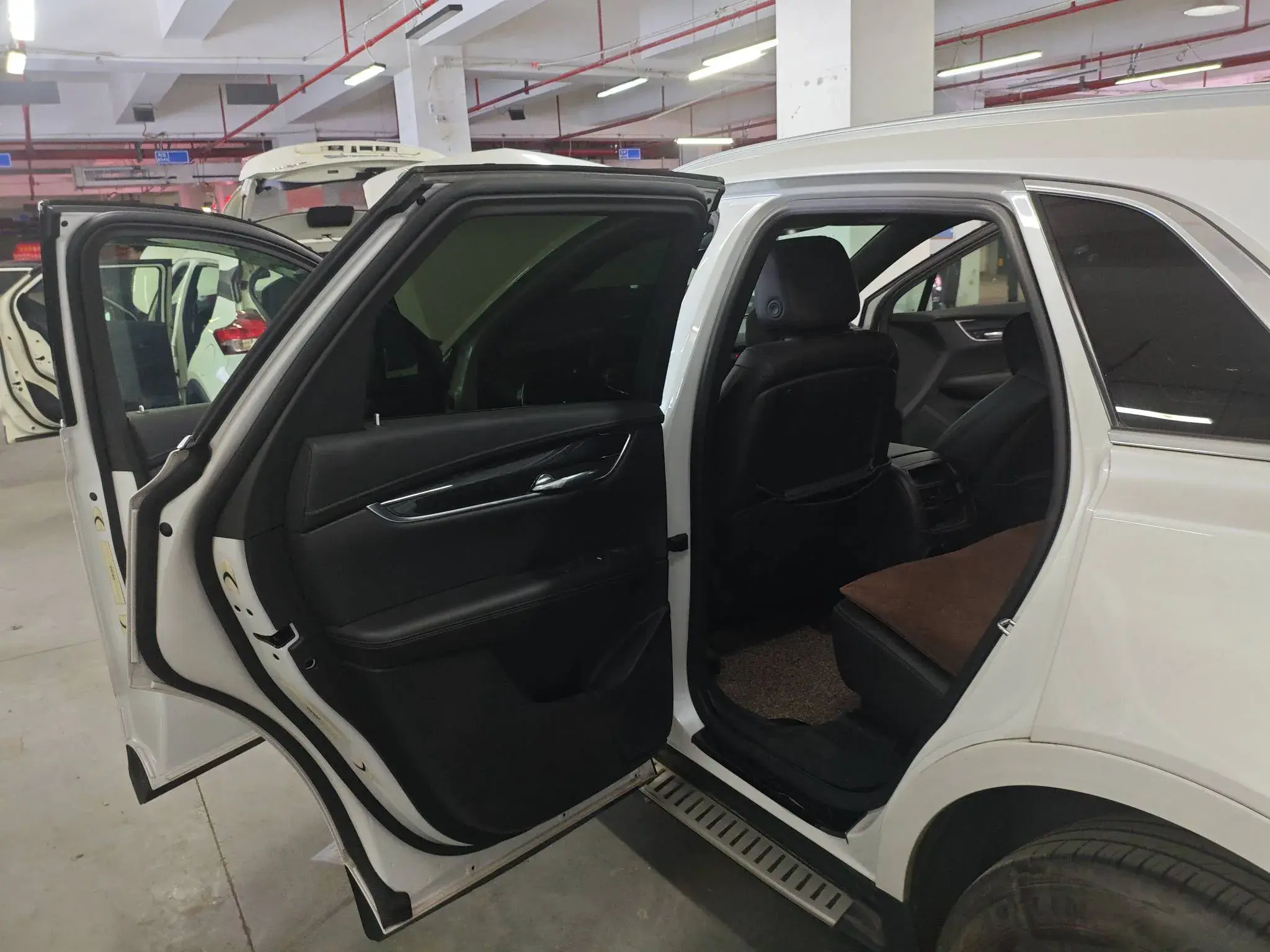 2021 CADILLAC XT5 thumbnail 2