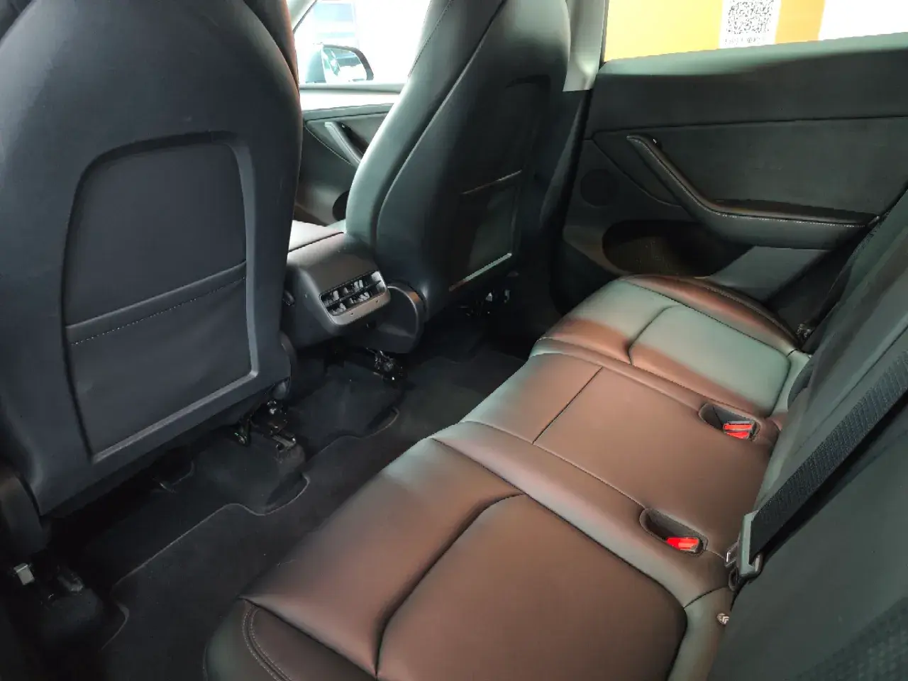 2022 BMW 3 thumbnail 4