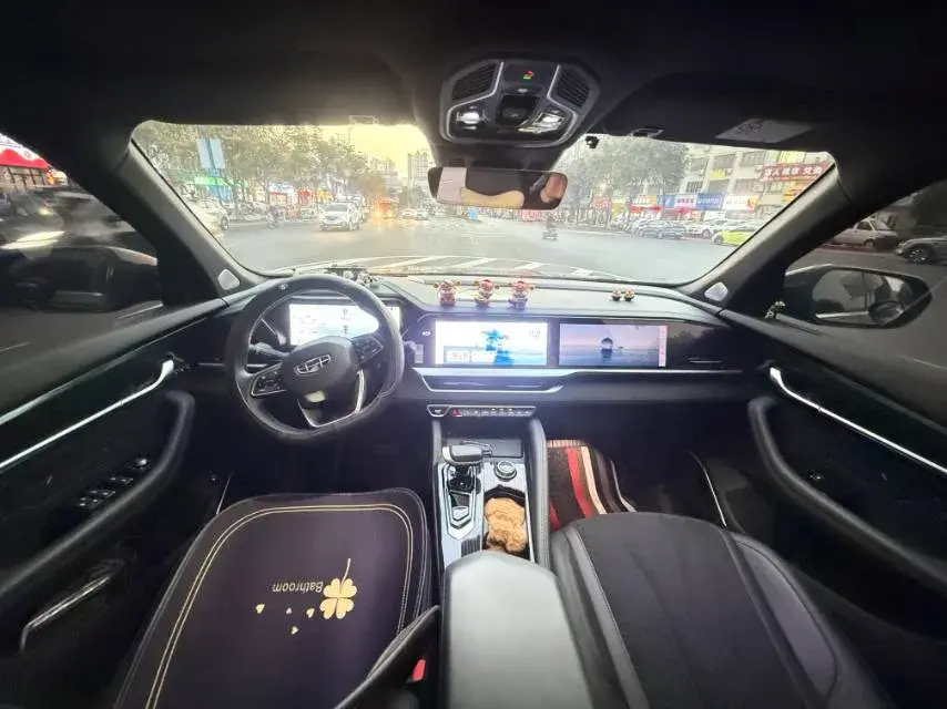 2024 GEELY MONJARO thumbnail 4