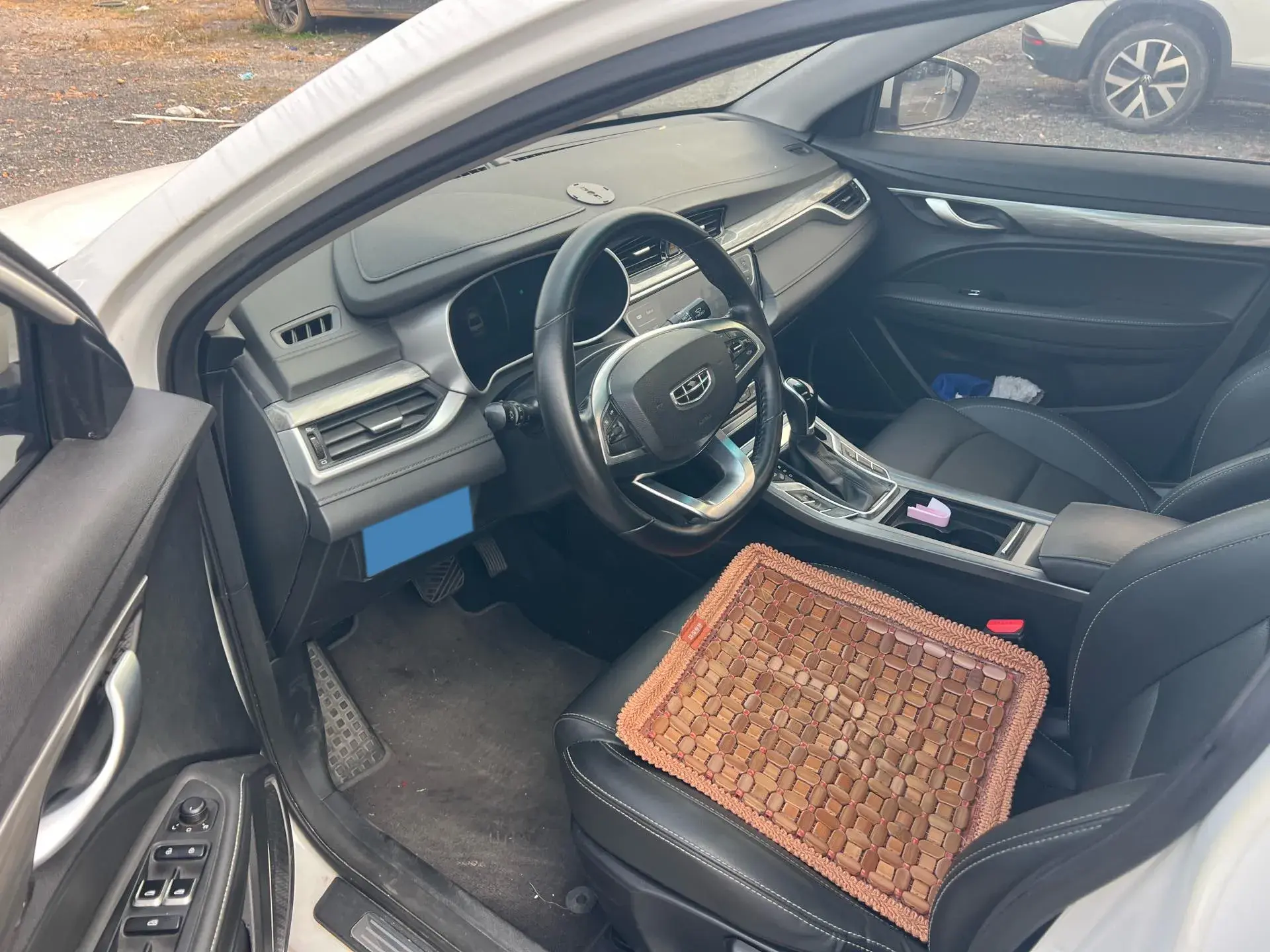 2019 GEELY EMGRAND thumbnail 2