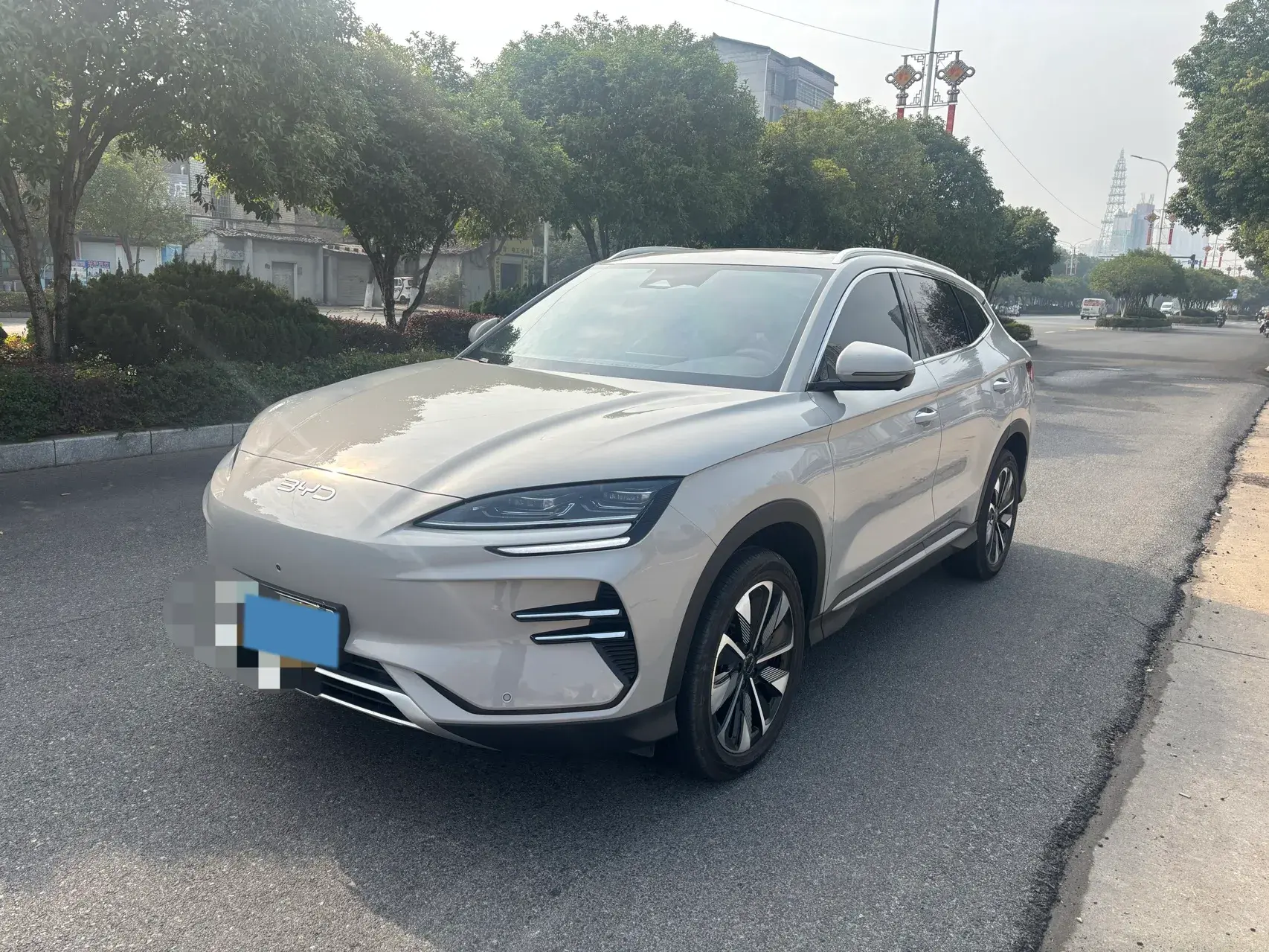 2024 BYD SONG view 1