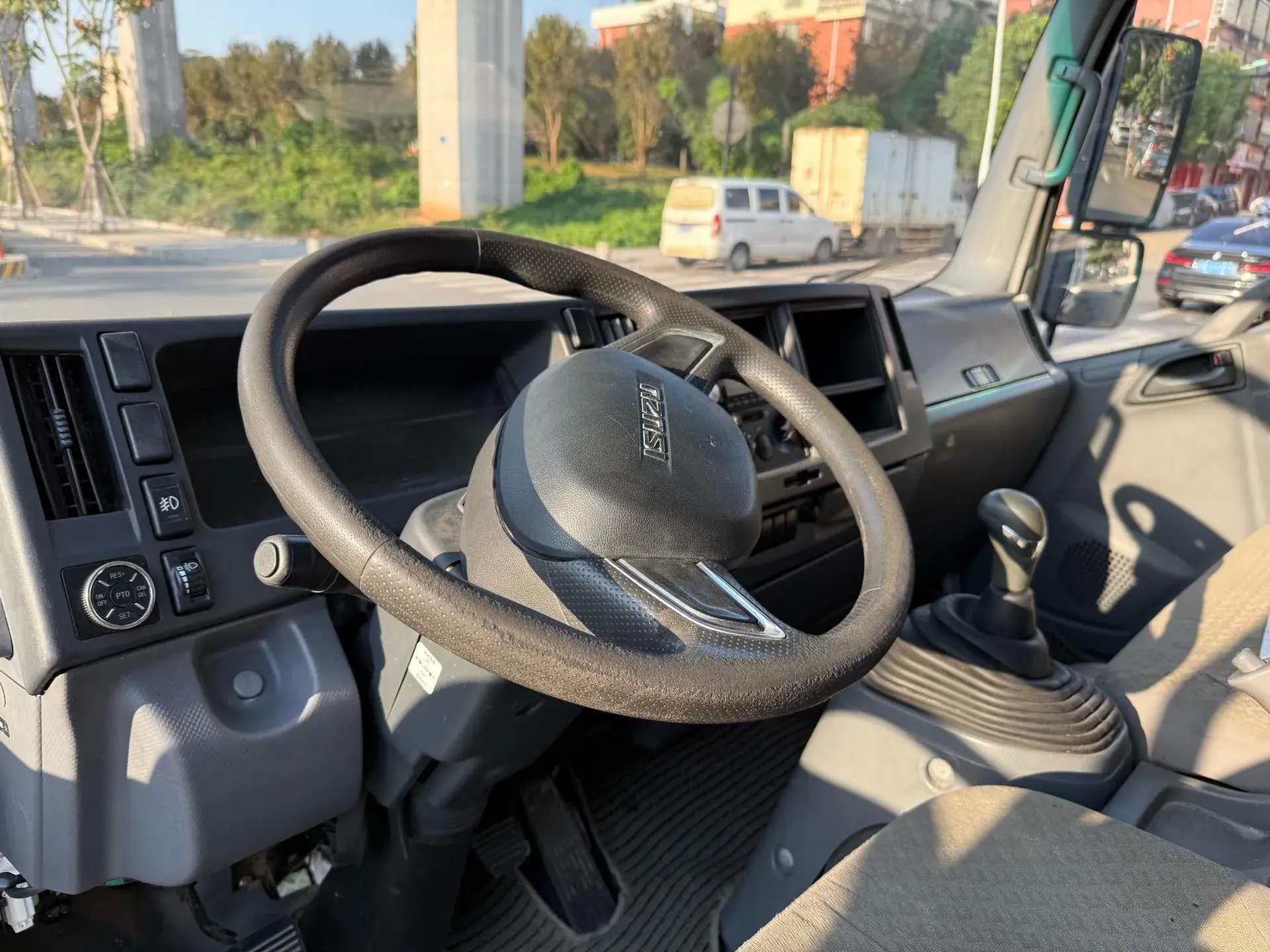 2019 ISUZU D-MAX thumbnail 4