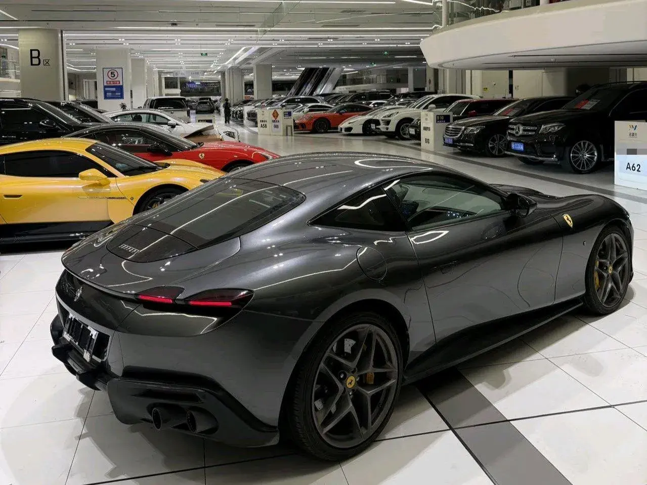 2020 FERRARI ROMA thumbnail 2