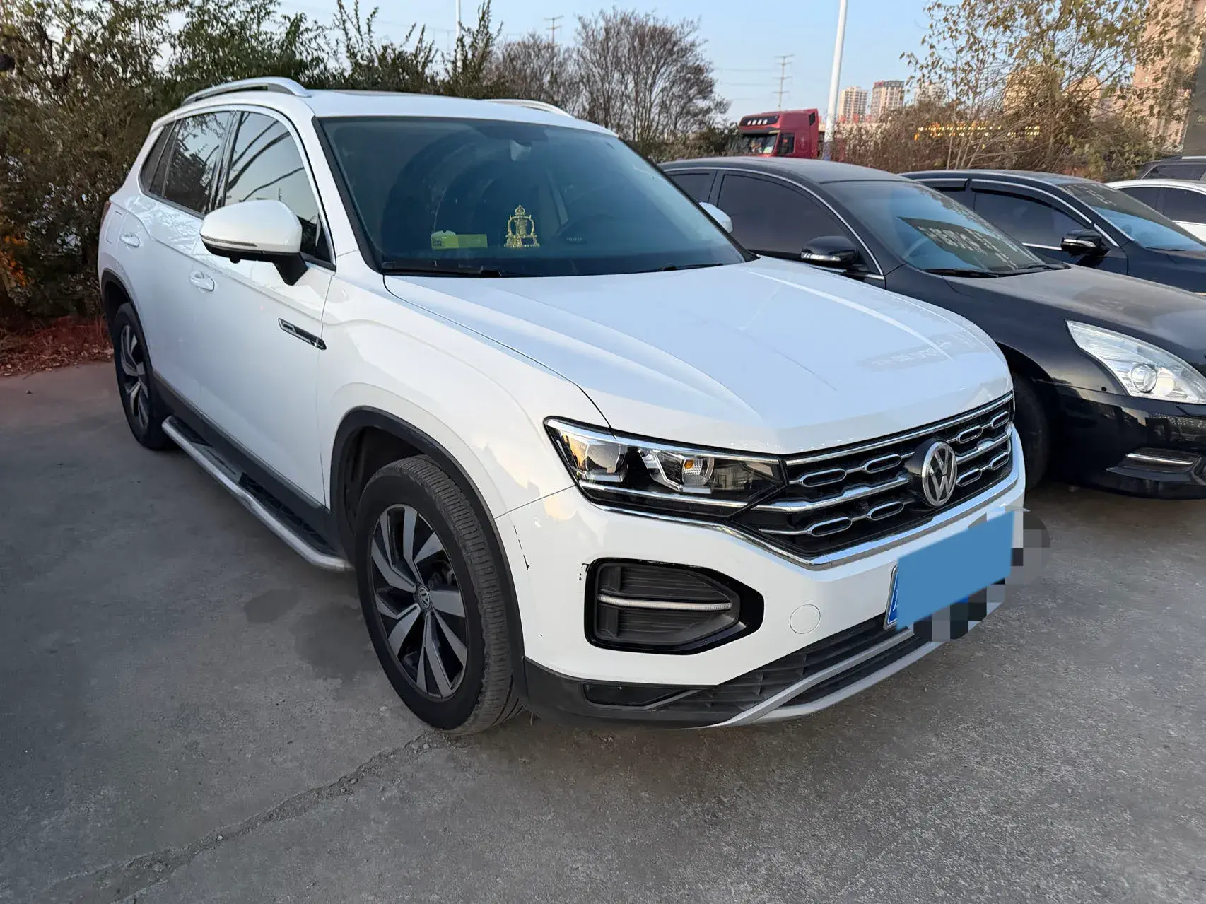 2020 VOLKSWAGEN TAYRON view 1