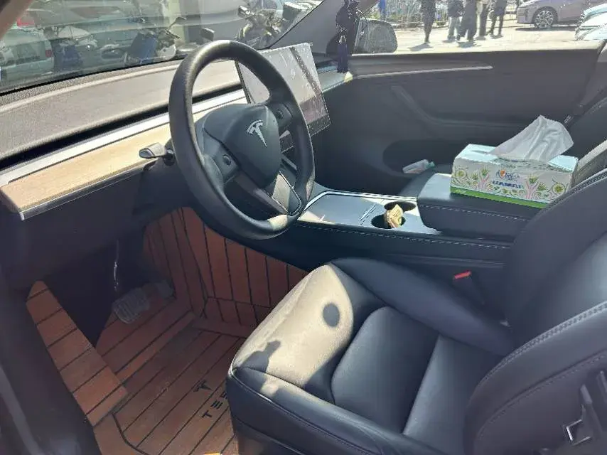 2022 TESLA MODEL thumbnail 4