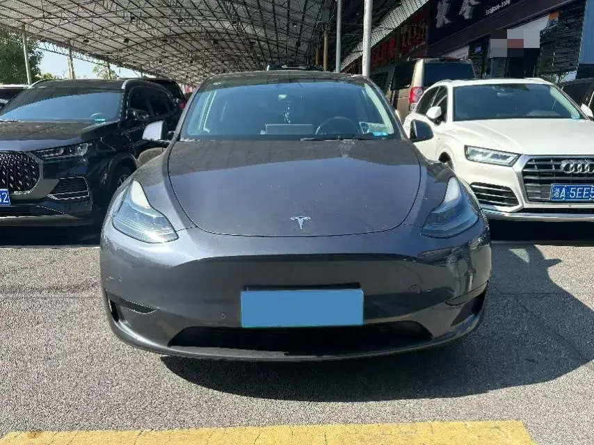 2022 TESLA MODEL thumbnail 2