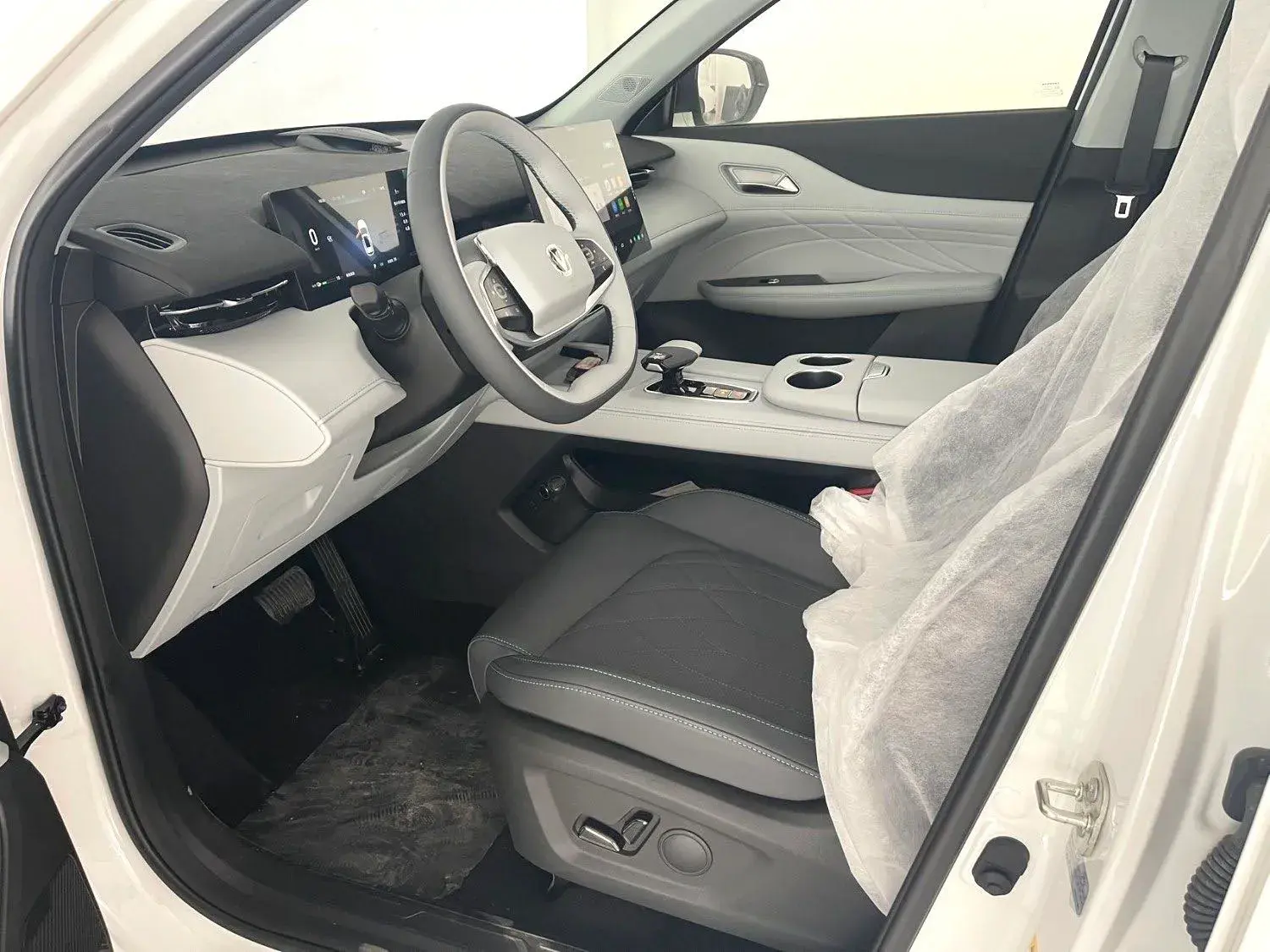 2024 CHANGAN UNI-Z thumbnail 3