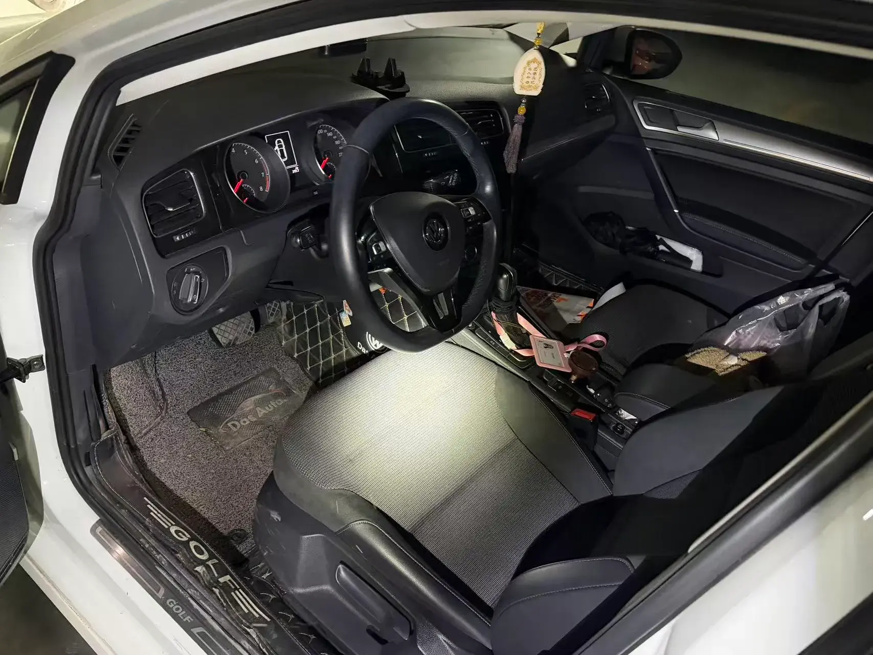 2020 VOLKSWAGEN GOLF thumbnail 3