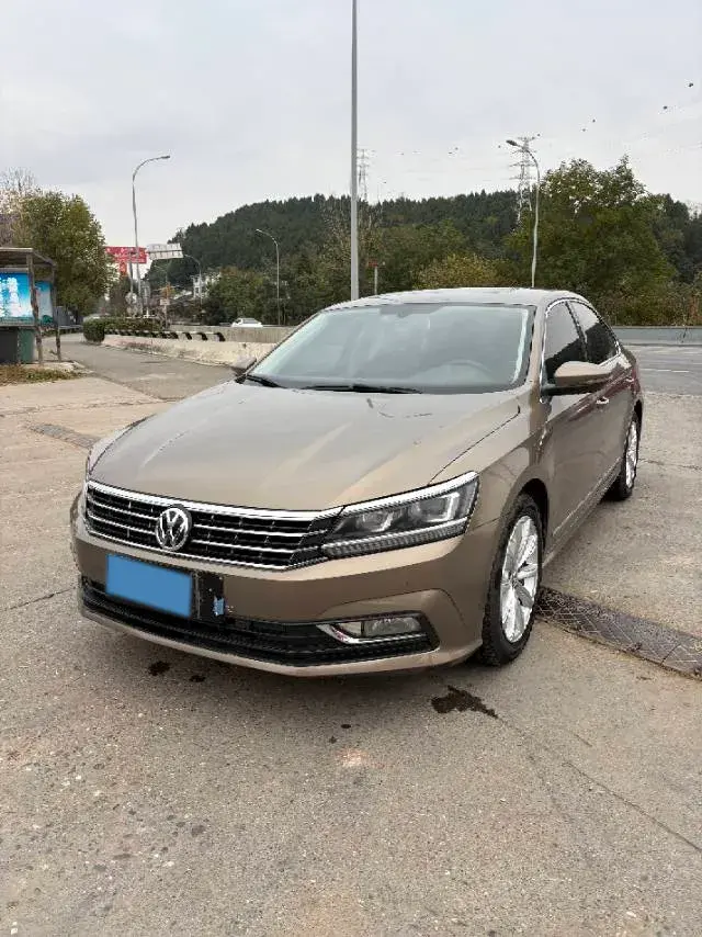 2017 Volkswagen Passat 1.8T 180HP L4 7DCT