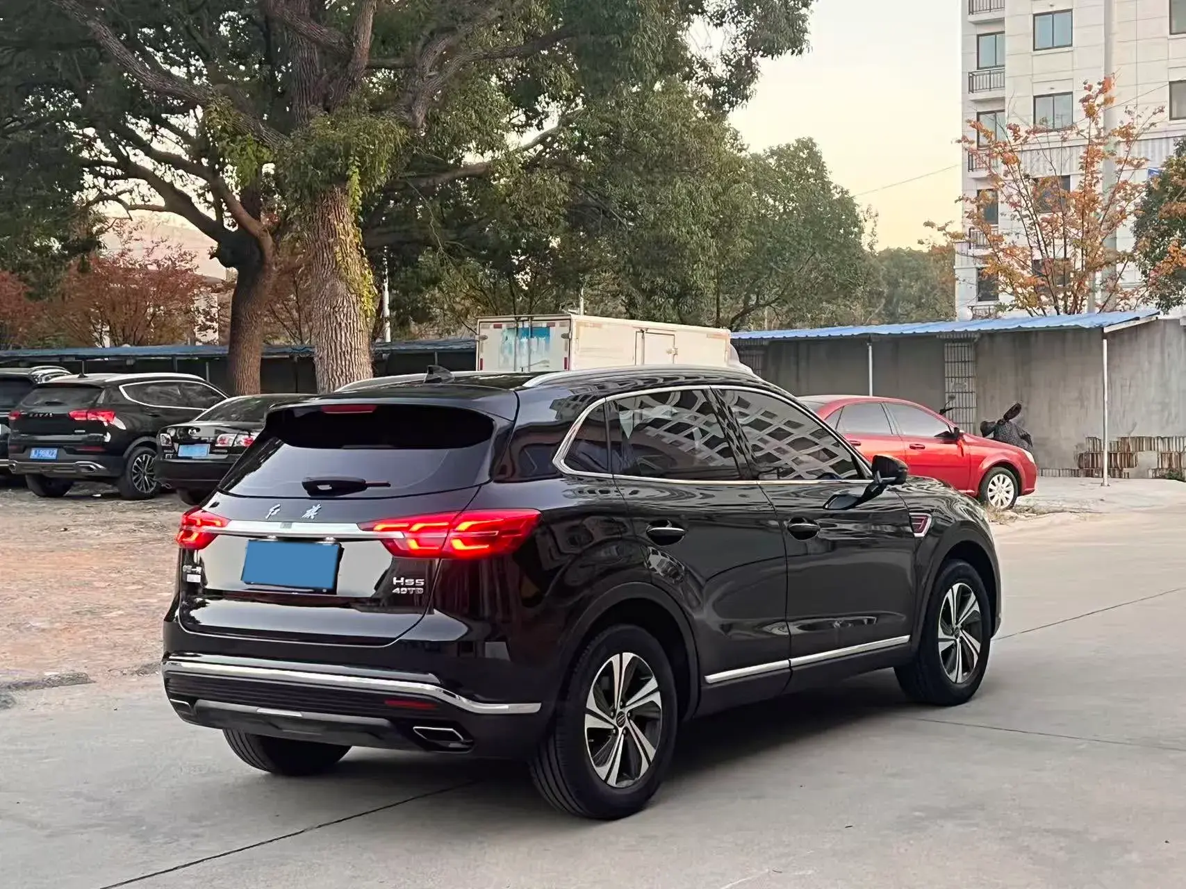 2019 HONGQI HS5 thumbnail 4