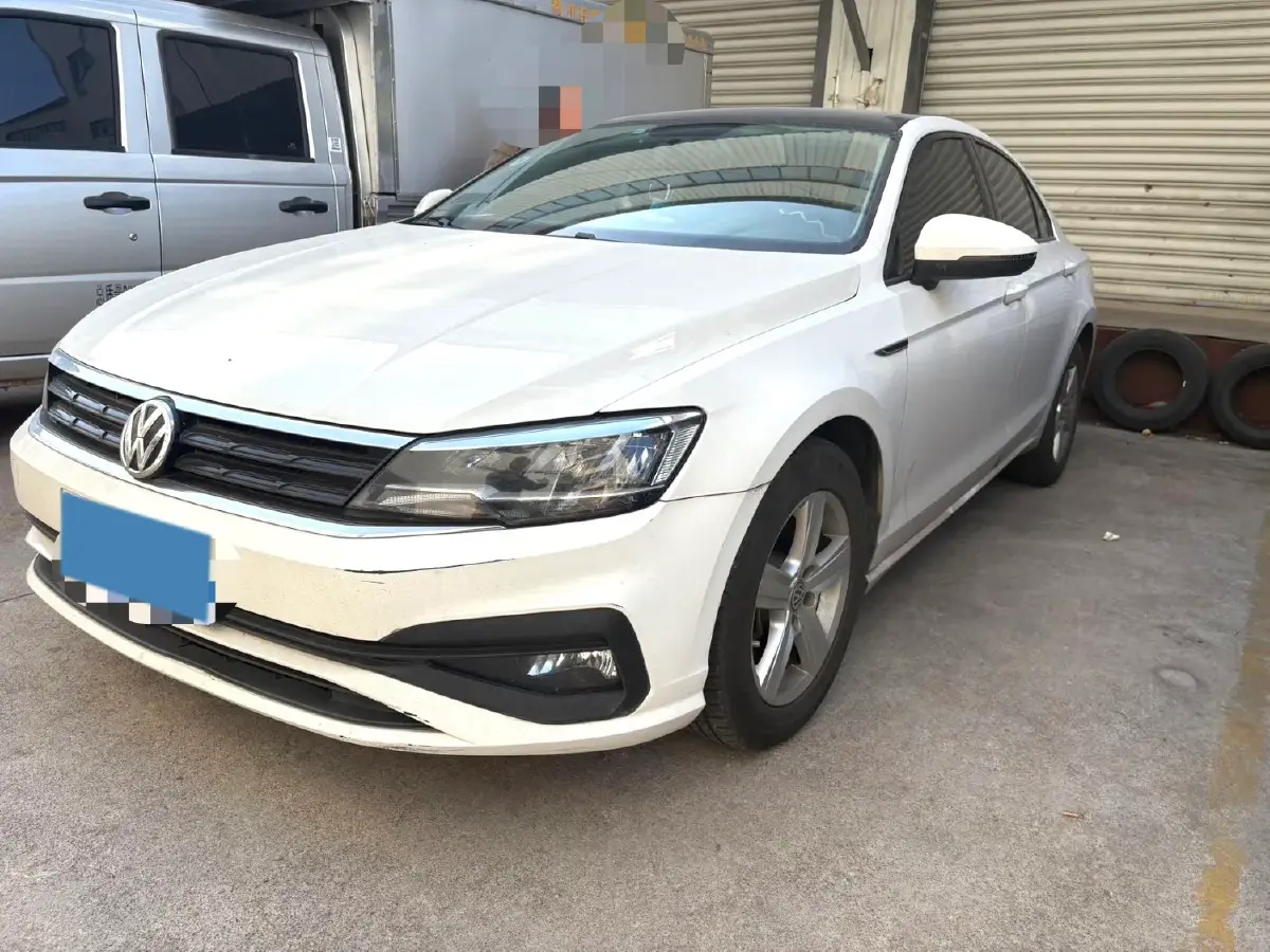 2019 Volkswagen T-Cross 1.4T 150HP L4 7DCT