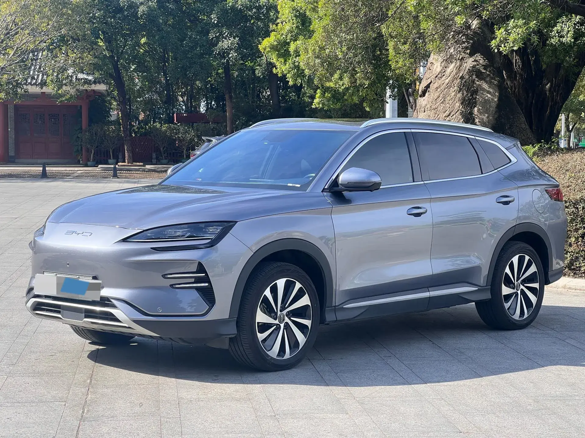 2023 BYD SONG view 1