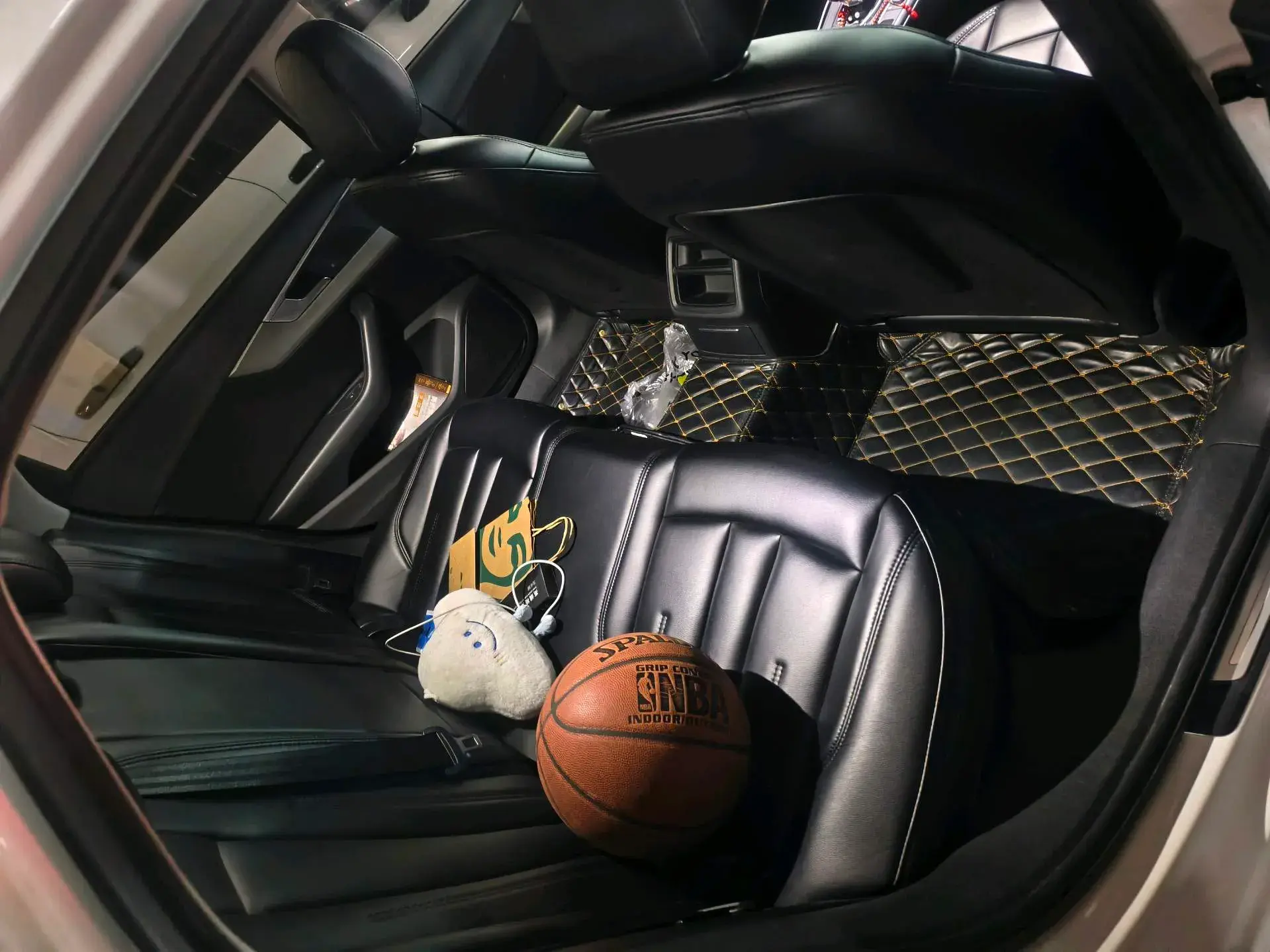 2019 AUDI A4L thumbnail 3