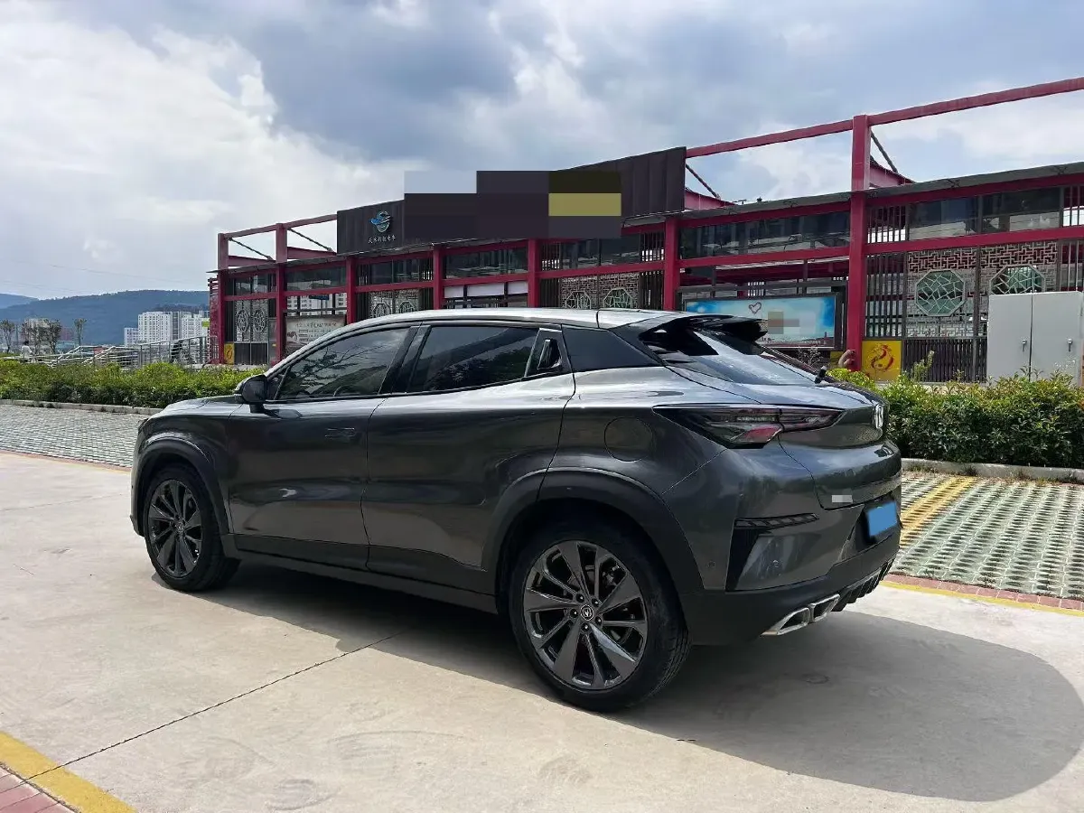 2020 ChangAn UNI-T 1.5T 180HP L4 7DCT,autocango,china used car exporter,china ev exporter,chinese used car exporter,chinese used ev exporter