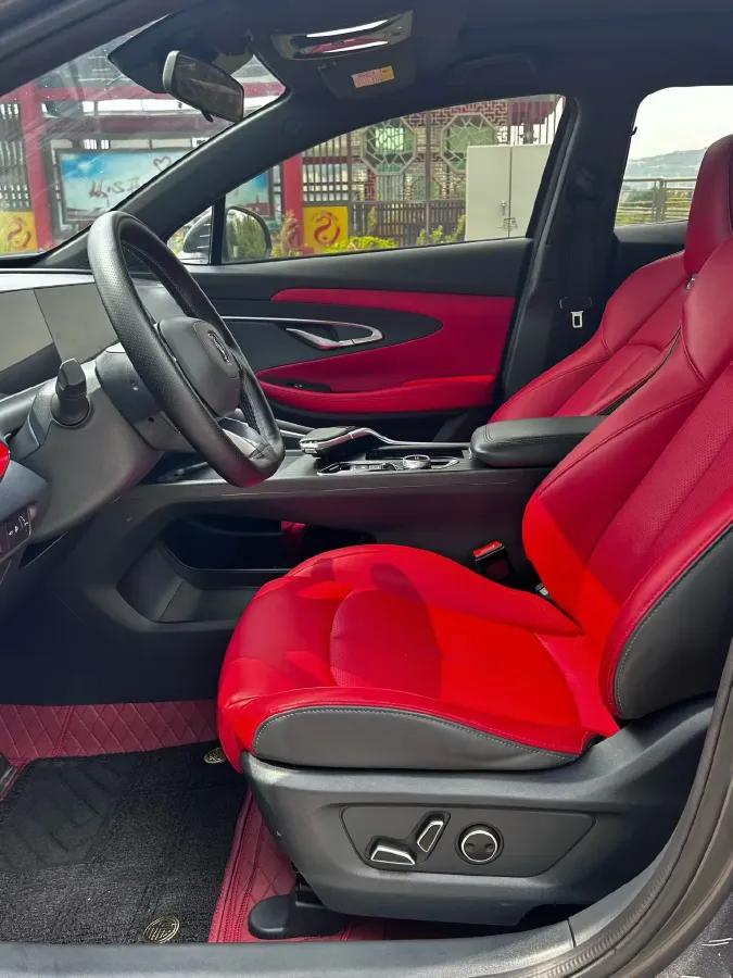 2020 ChangAn UNI-T 1.5T 180HP L4 7DCT,autocango,china used car exporter,china ev exporter,chinese used car exporter,chinese used ev exporter