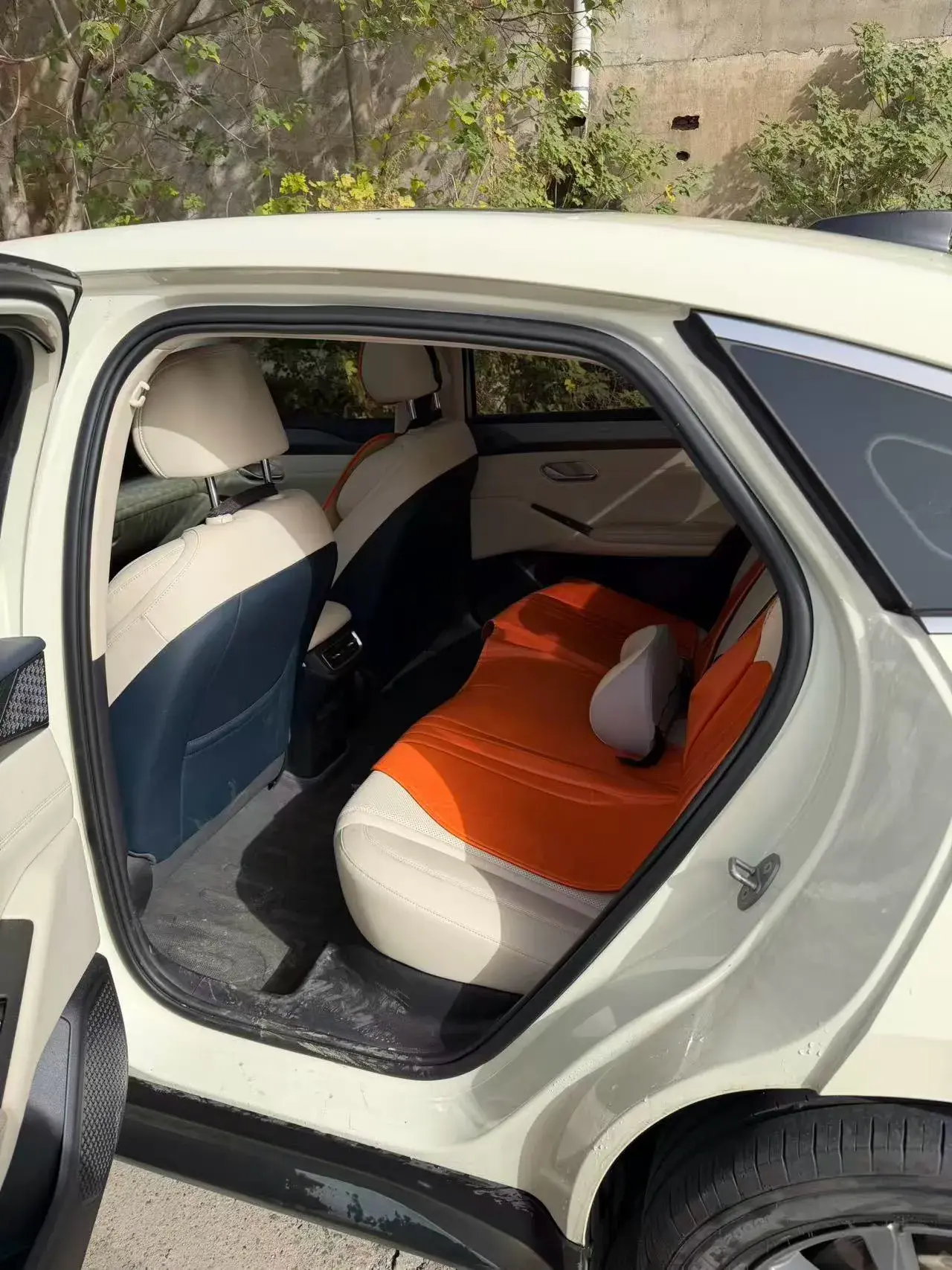 2025 BYD QINL thumbnail 3