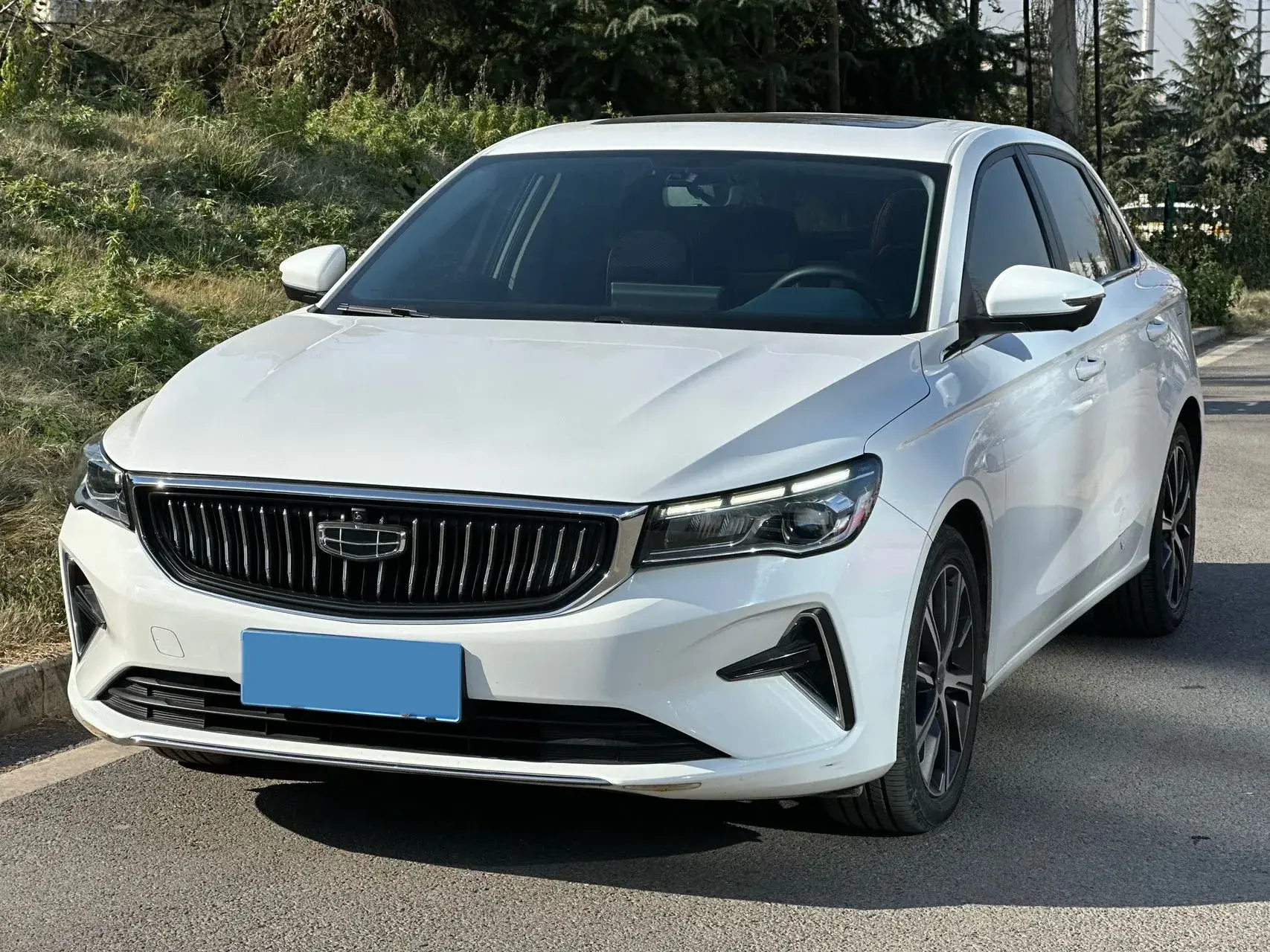 2022 GEELY EMGRAND view 1