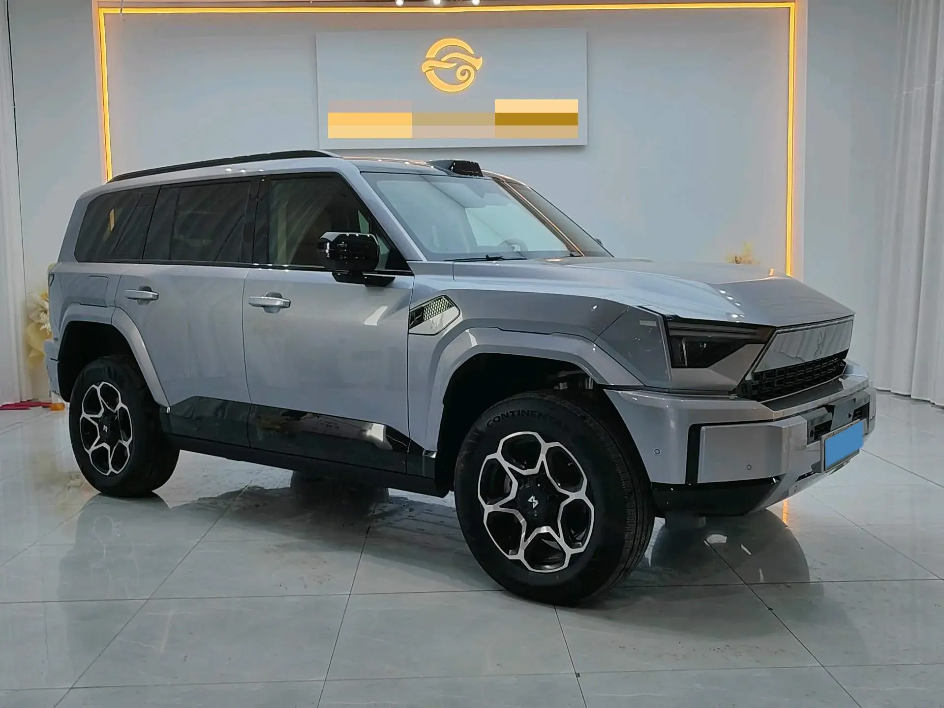 2025 BMW 3 thumbnail 3