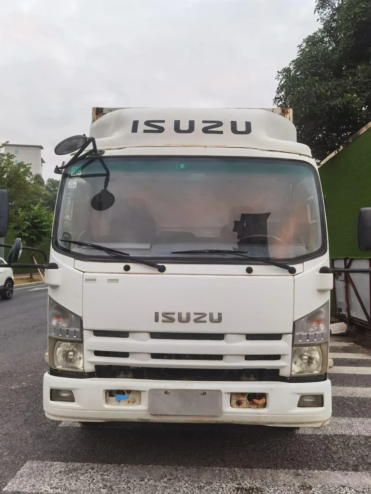 2016 ISUZU RE-MAX thumbnail 2