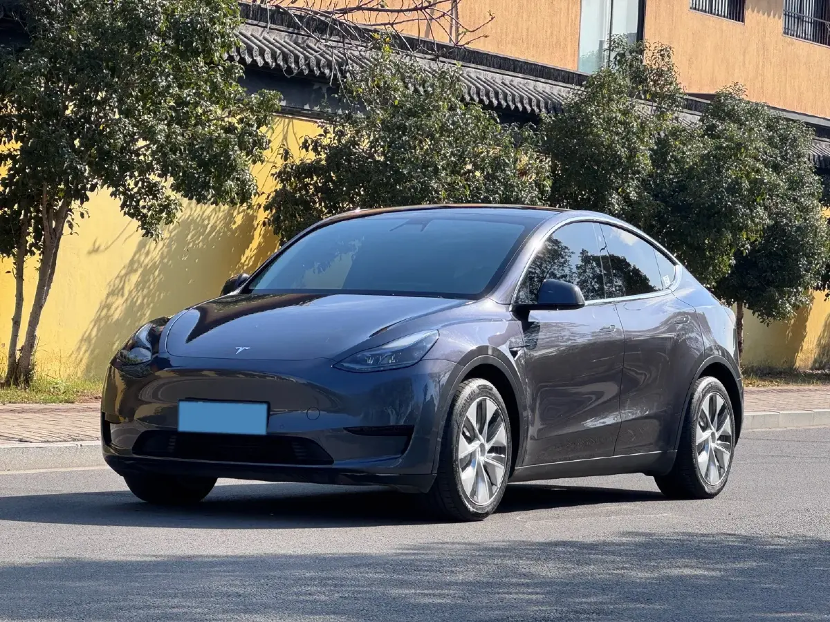 2022 Tesla Model Y BEV 60KWH