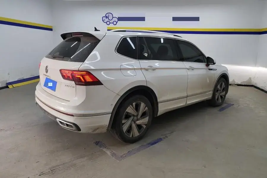 2023 VOLKSWAGEN TIGUAN thumbnail 2