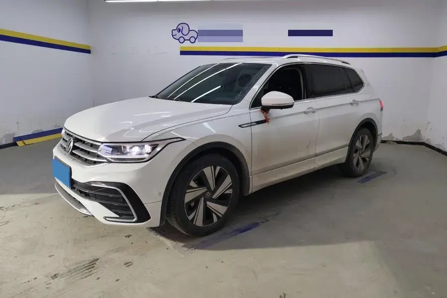 2023 Volkswagen Tiguan L 2.0T 186HP L4 7DCT