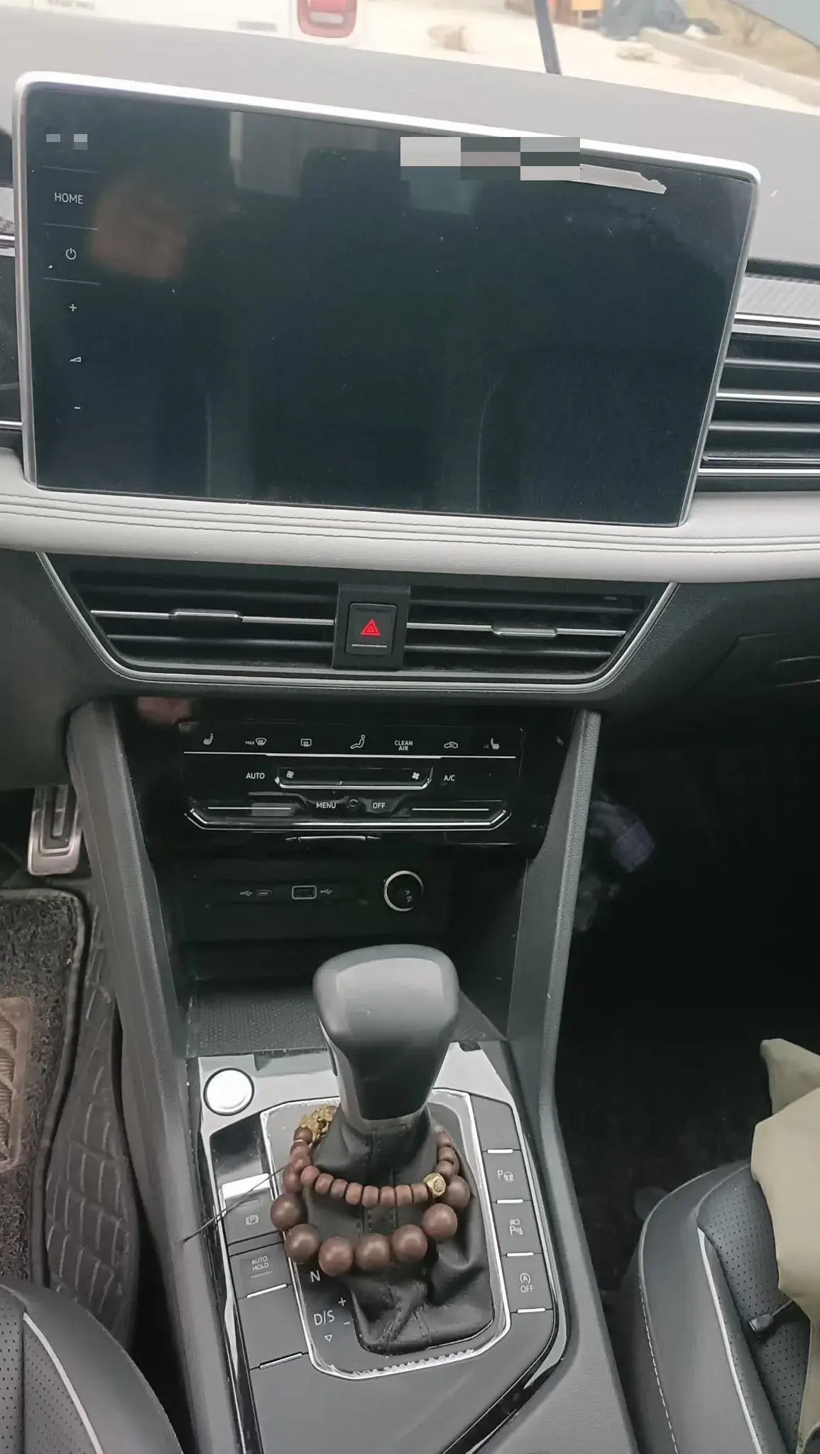 2024 VOLKSWAGEN TIGUAN thumbnail 4