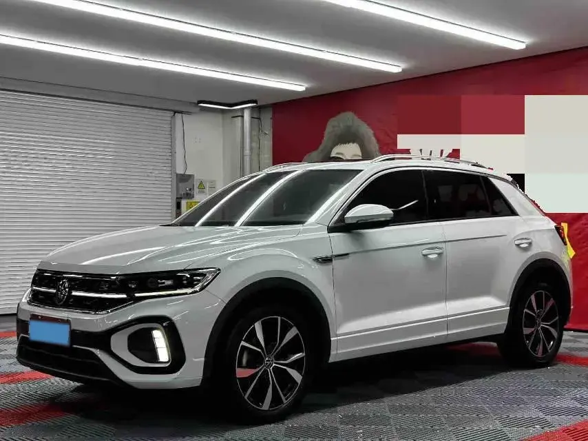 2023 Volkswagen T-Roc 1.5T 160HP L4 7DCT