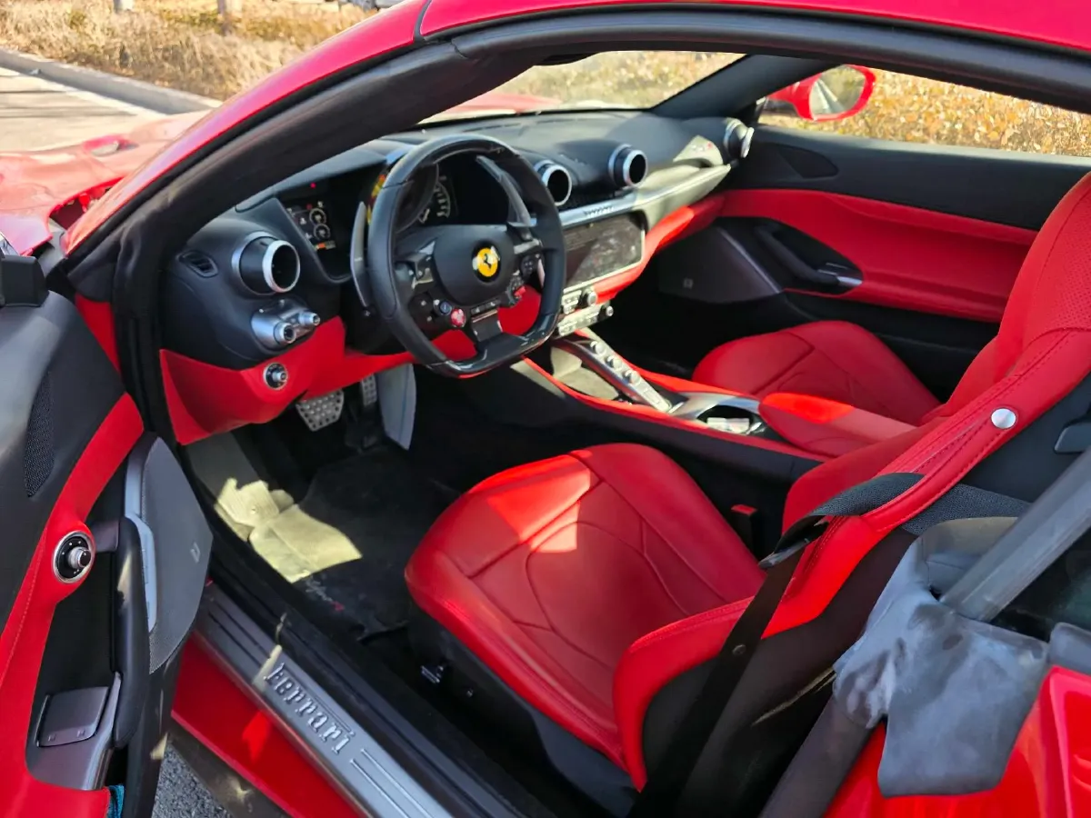 2021 Ferrari Portofino 3.9T 620HP V8 8DCT,autocango,china used car exporter,china ev exporter,chinese used car exporter,chinese used ev exporter