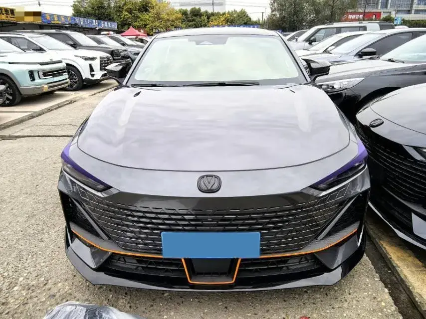 2023 CHANGAN UNI-V thumbnail 2