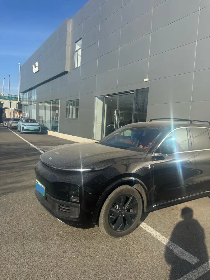 2023 Li L8 Range Extended 154HP REEV 40.9KWH