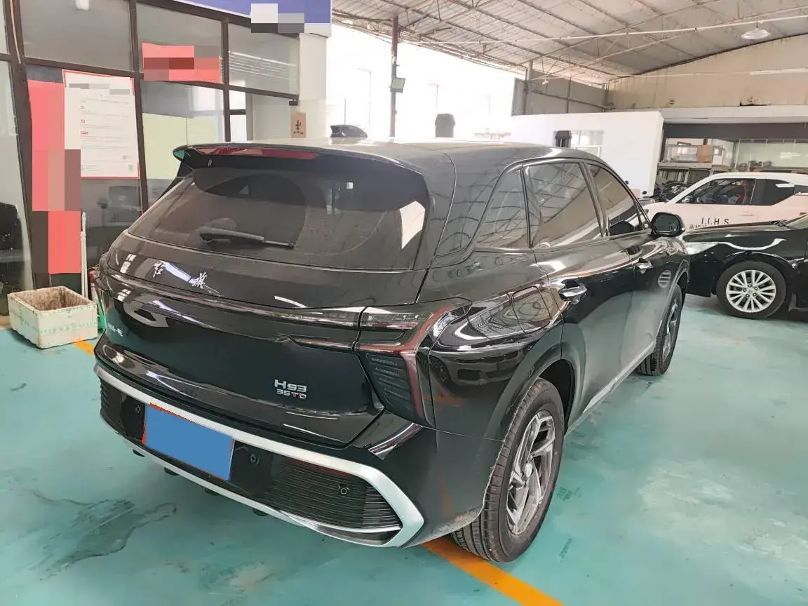 2024 HONGQI HS3 thumbnail 2