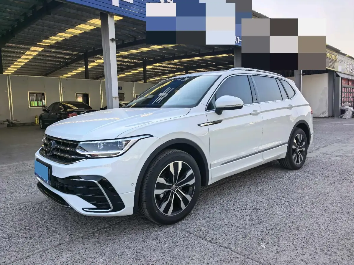 2025 Volkswagen Tiguan L 2.0T 186HP L4 7DCT