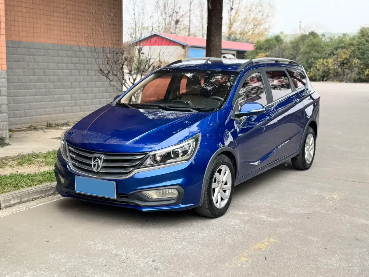 2017 BaoJun 310W 1.5L 112HP L4 6MT