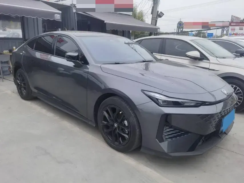 2024 CHANGAN UNI-V thumbnail 2