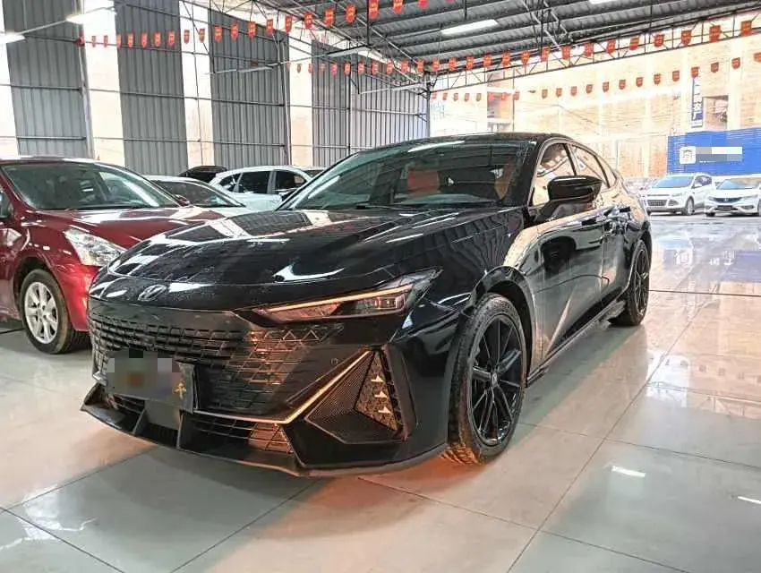 2022 ChangAn UNI-V 1.5T 188HP L4 7DCT