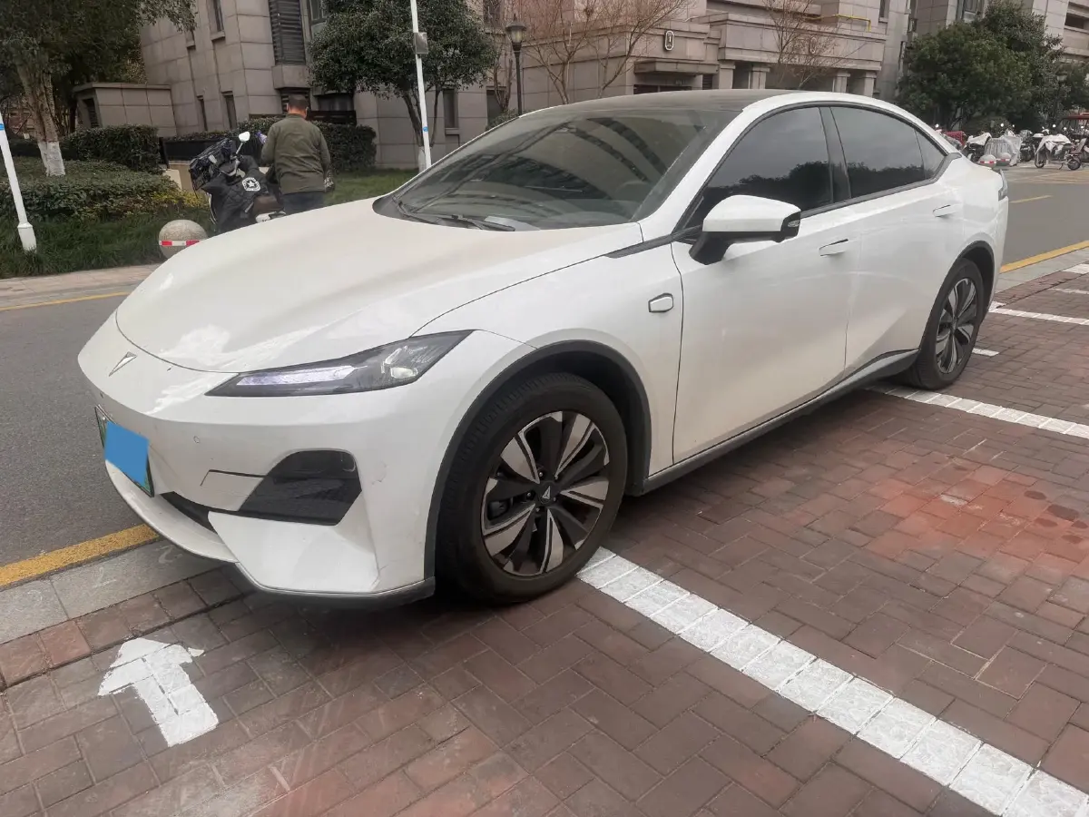 2025 Deepal SL03 BEV