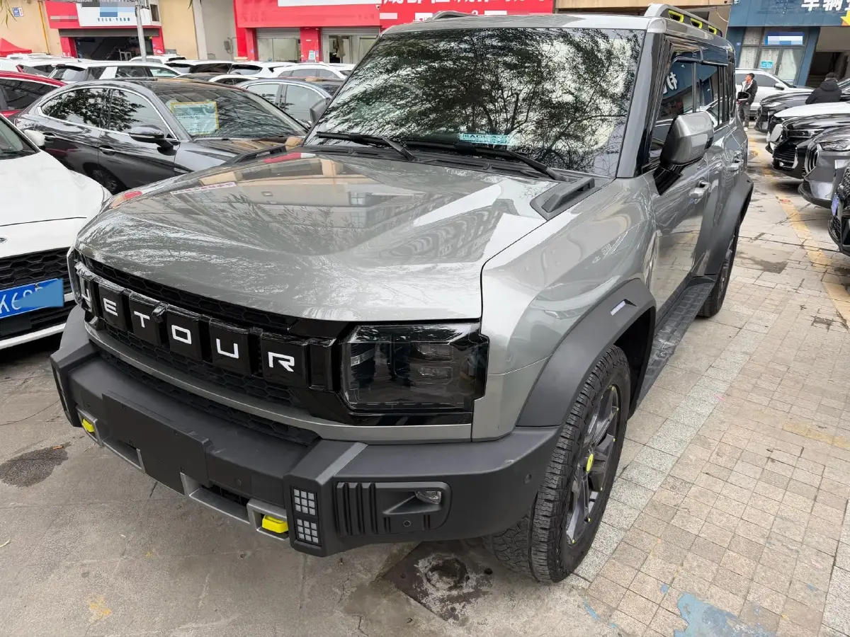 2023 Jetour Traveller 2.0T 254HP L4 7DCT