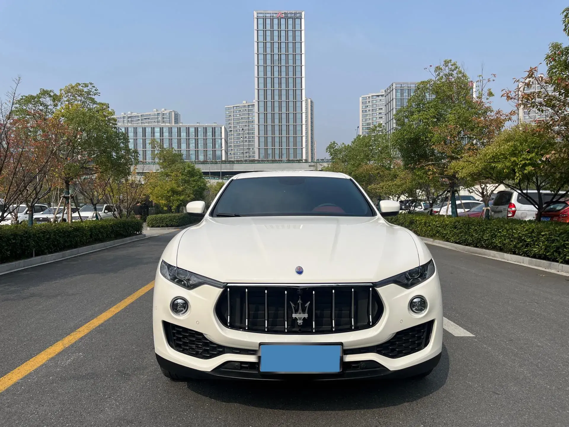 2021 MASERATI LEVANTE thumbnail 2