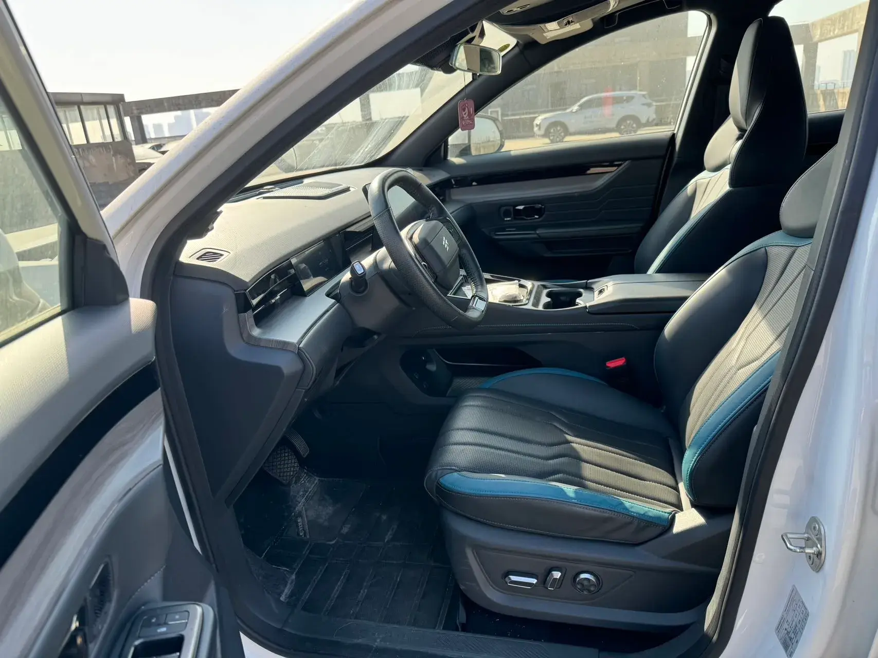 2024 JETOUR SHANHAI thumbnail 4