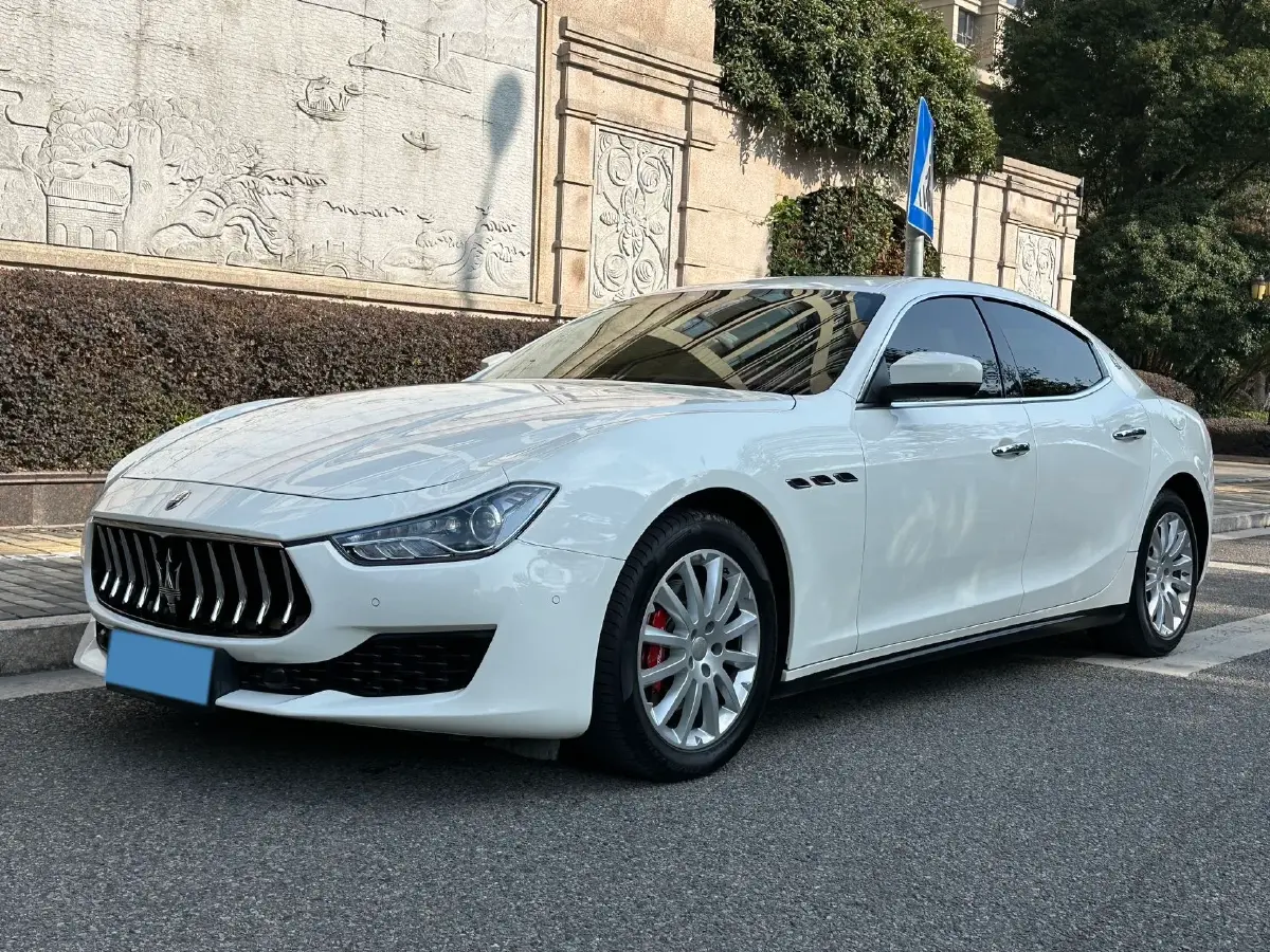 2019 Maserati Ghibli 3.0T 350HP V6 8AT