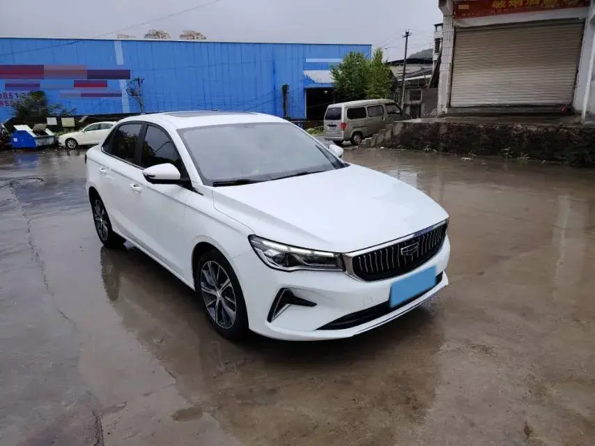 2022 GEELY EMGRAND thumbnail 3