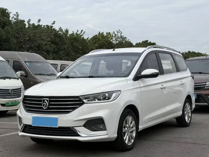 2018 BaoJun 530 1.5T 150HP L4 6MT